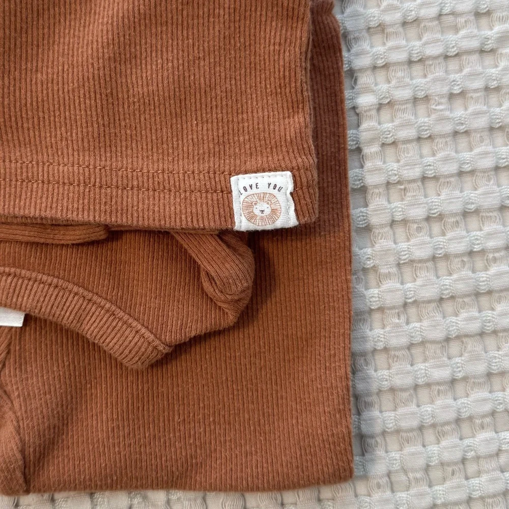 Carter’s Ribbed Knit Long Sleeve Snap Front Top & Pant Set 9m Brown